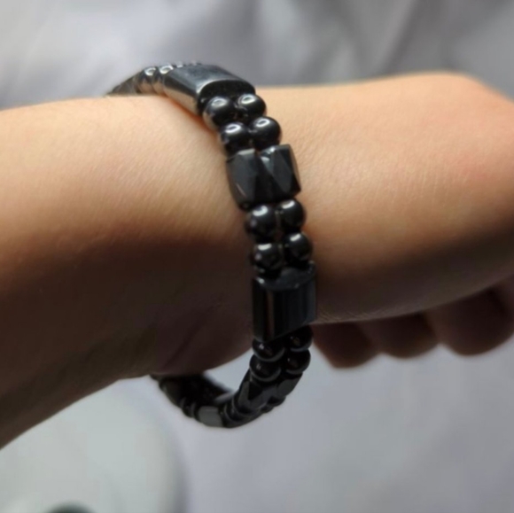 Magnetic Hematite Bracelet - Picture 1 of 6